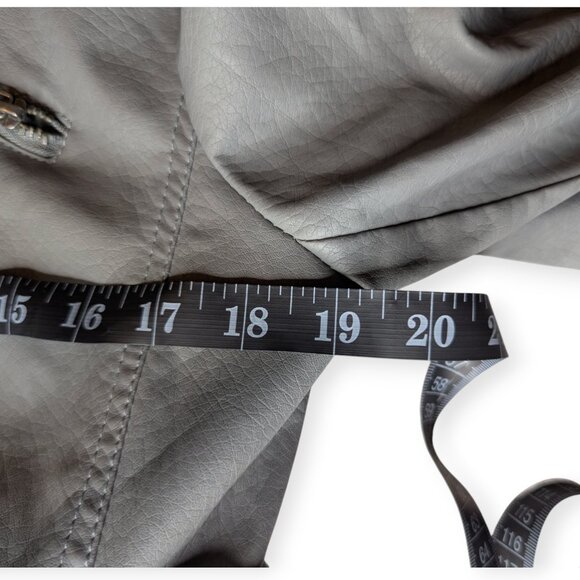 Last Kiss Faux Leather Chic Light Gray Belted Jacket Women's Size Large - Picture 12 of 14